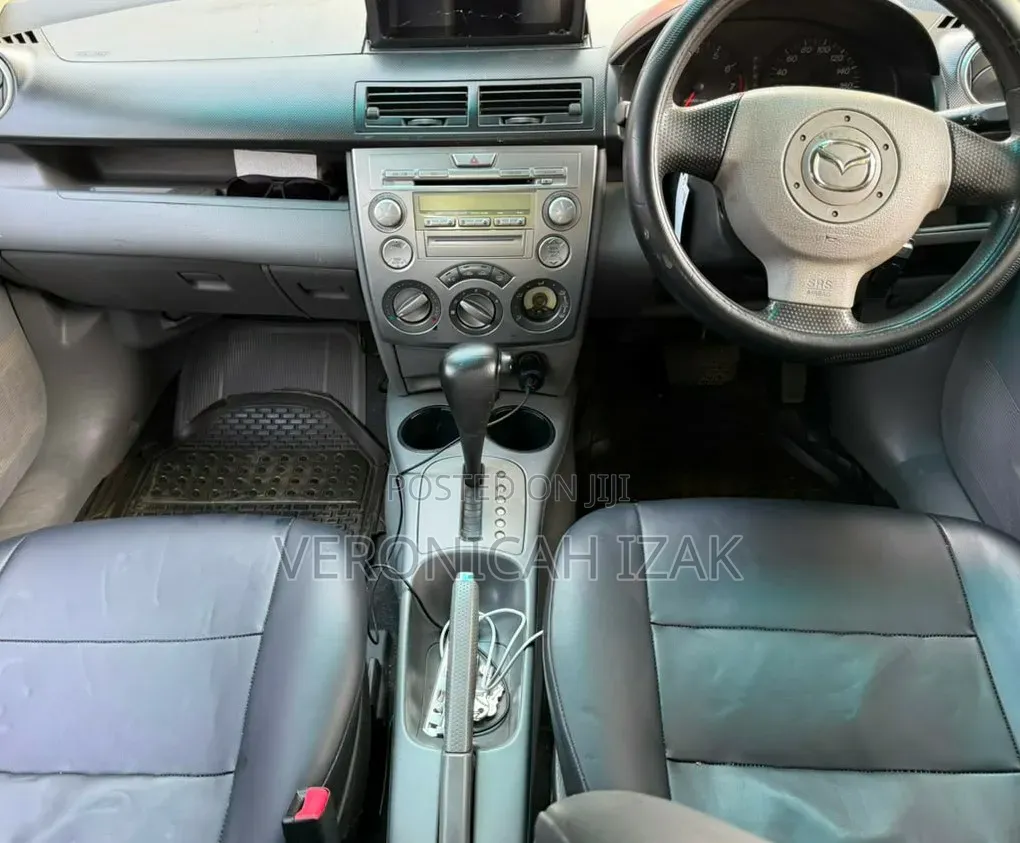 Mazda Demio 2003 Silver