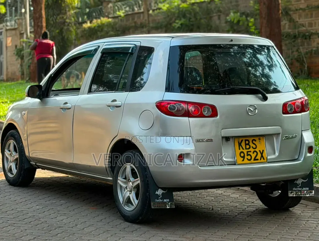 Mazda Demio 2003 Silver