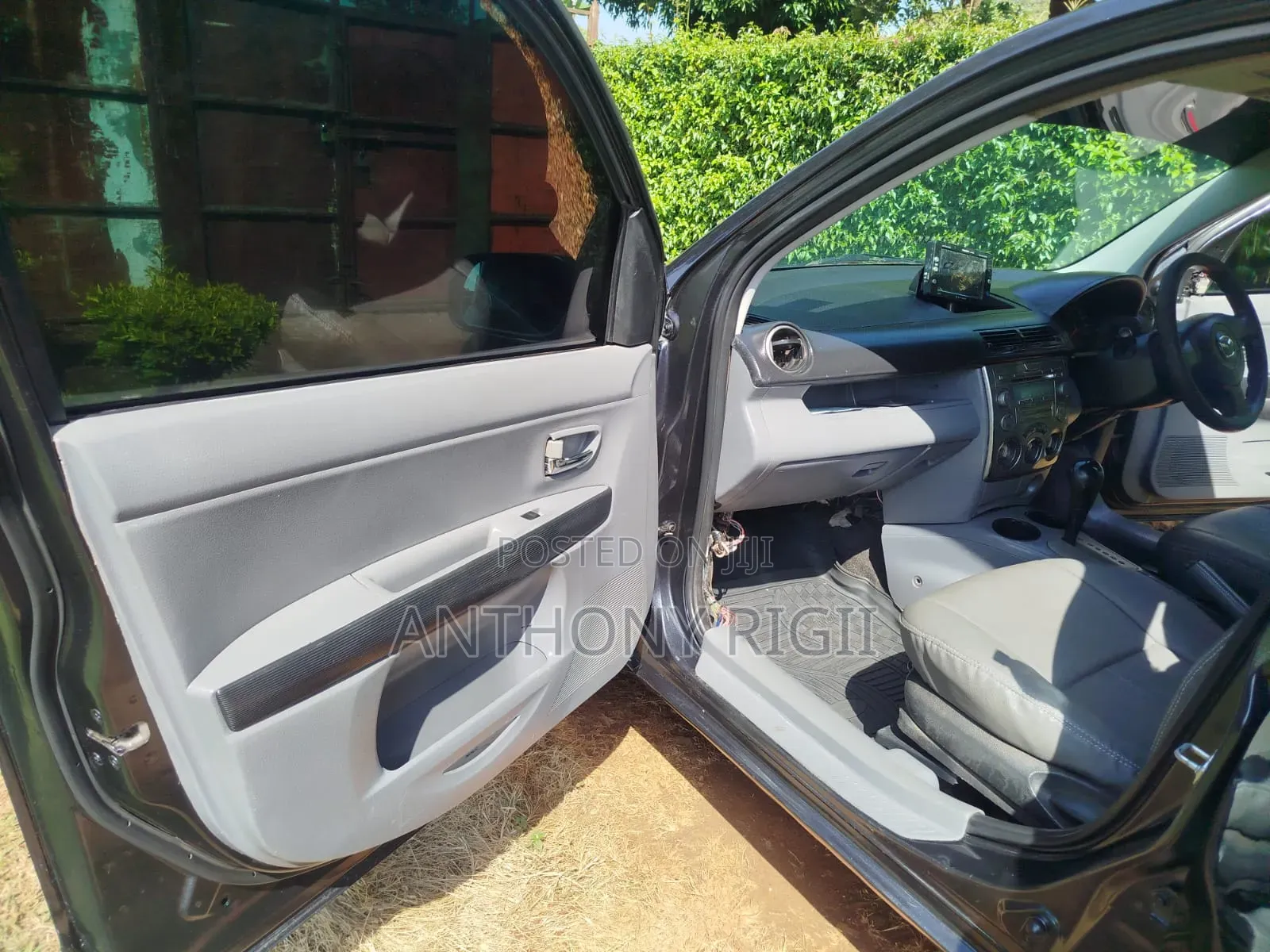 Mazda Demio 2006 Gray