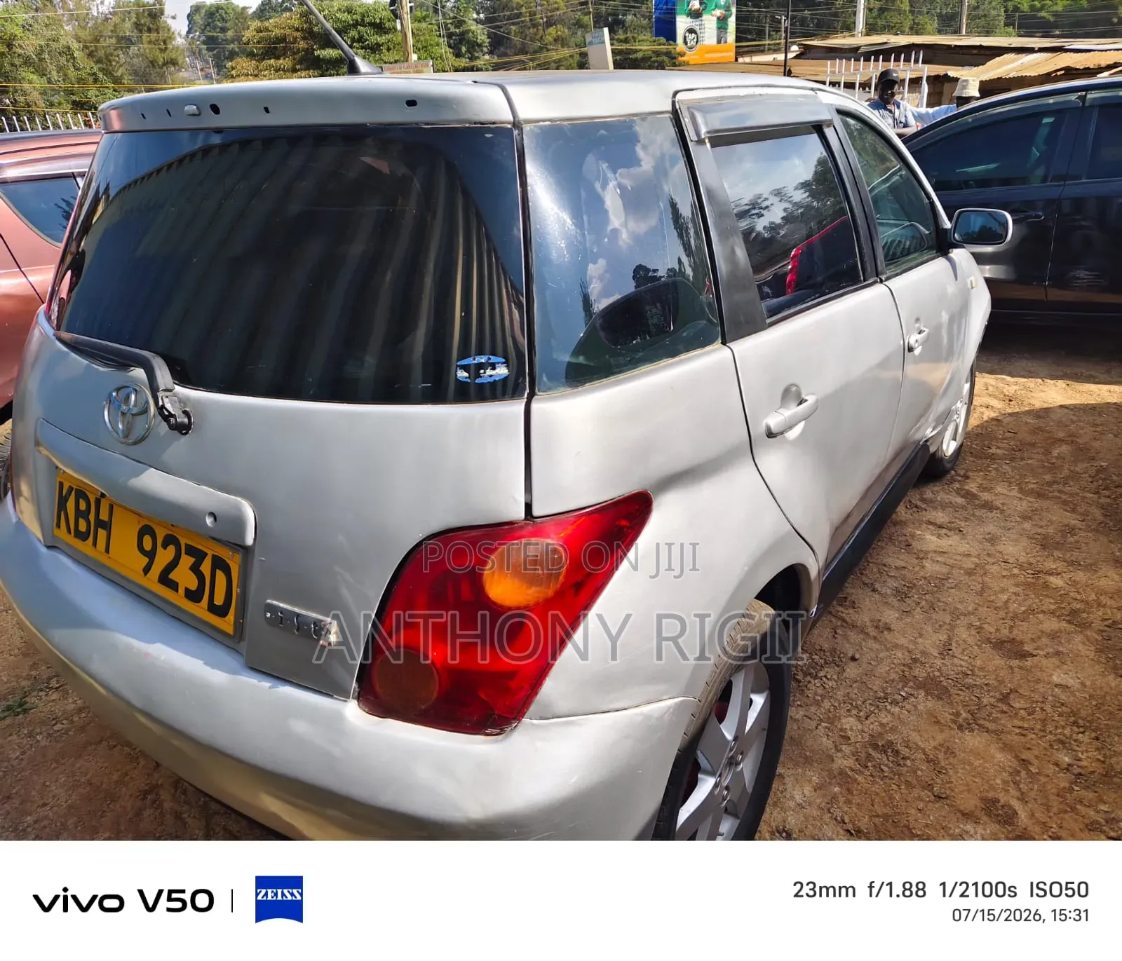 Toyota IST 2003 Silver