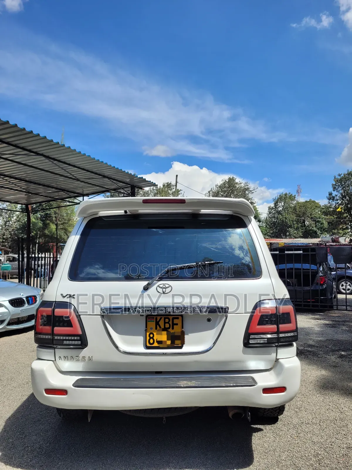Toyota Land Cruiser 2002 White