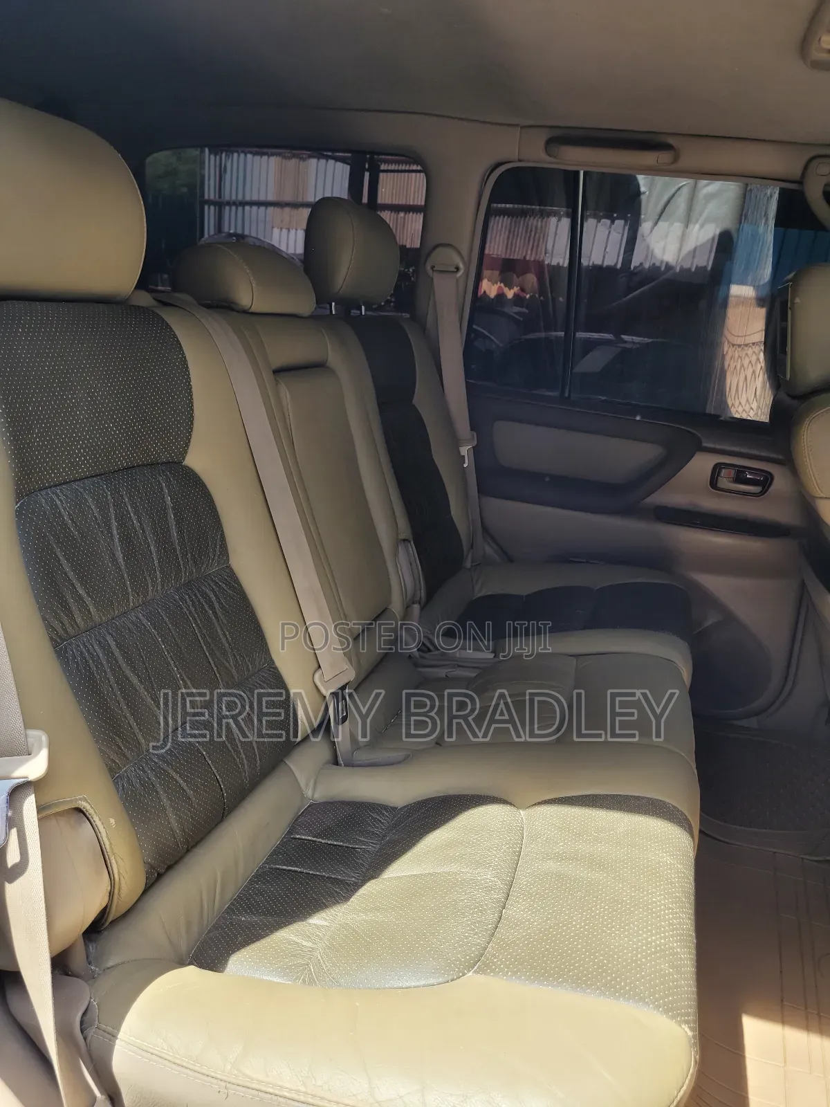 Toyota Land Cruiser 2002 White