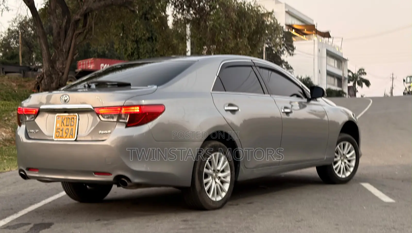 Toyota Mark X 2.5 AWD 2013 Gray