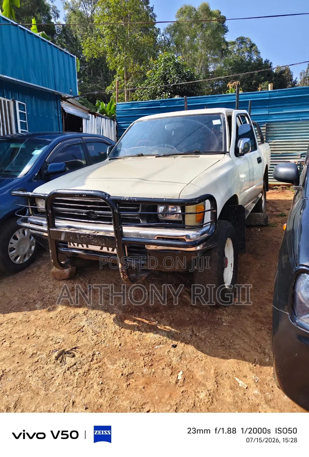 Toyota Hilux 1998 White