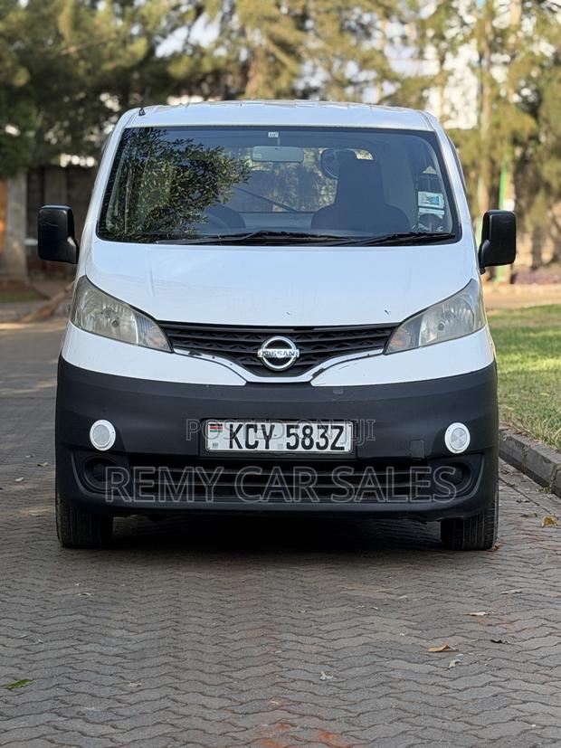 Nissan NV200 2012 White