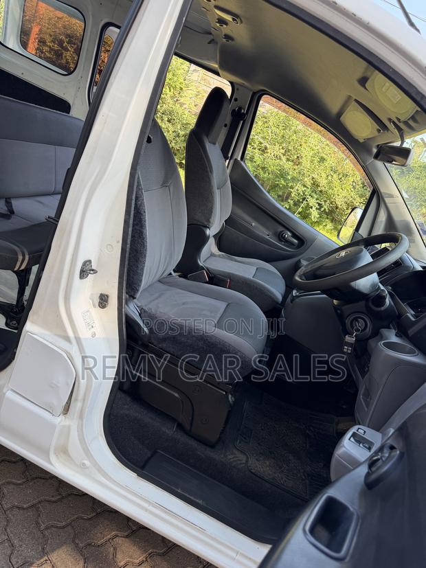 Nissan NV200 2012 White - thumbnail 8