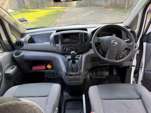 Nissan NV200 2012 White - thumbnail 9
