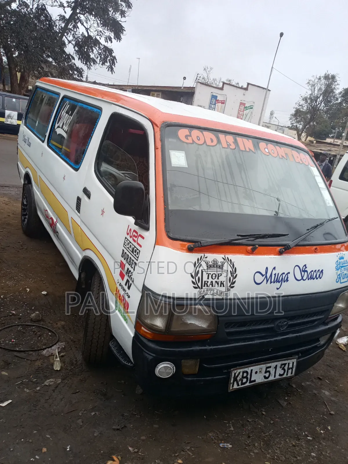Toyota HiAce 2004 White