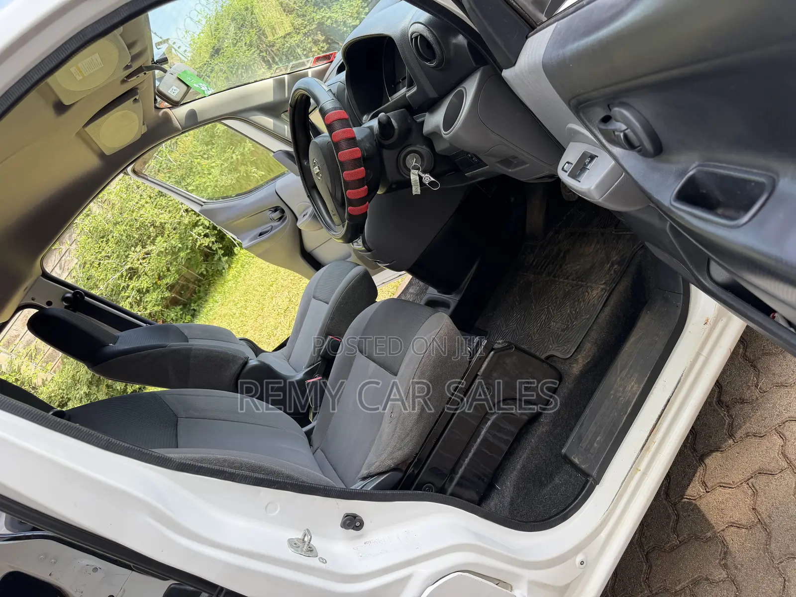 Nissan NV200 2015 White