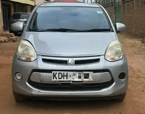 Toyota Passo 2015 Silver