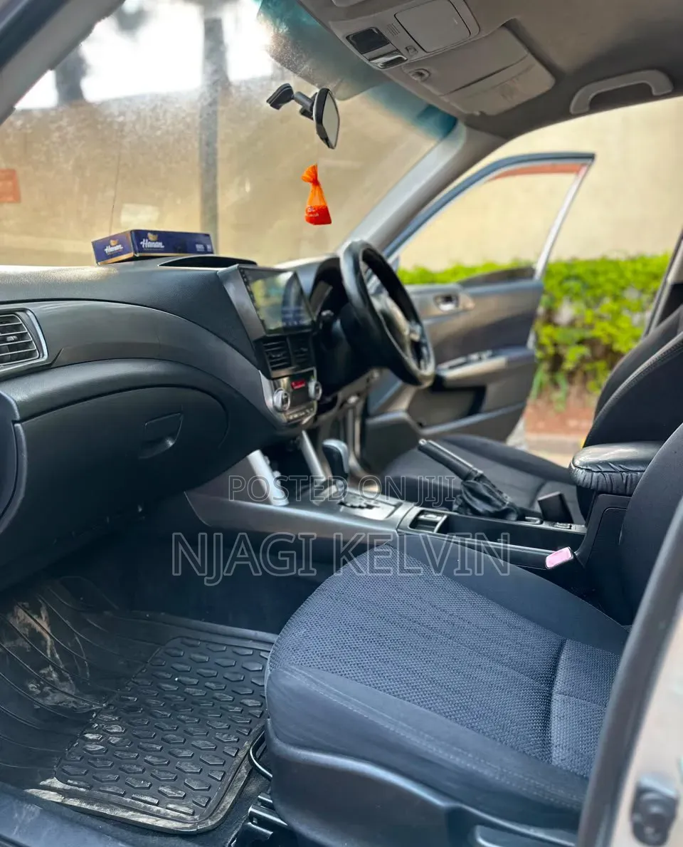Subaru Forester 2011 Silver