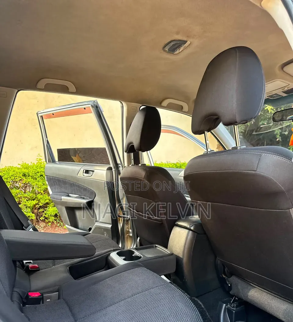 Subaru Forester 2011 Silver