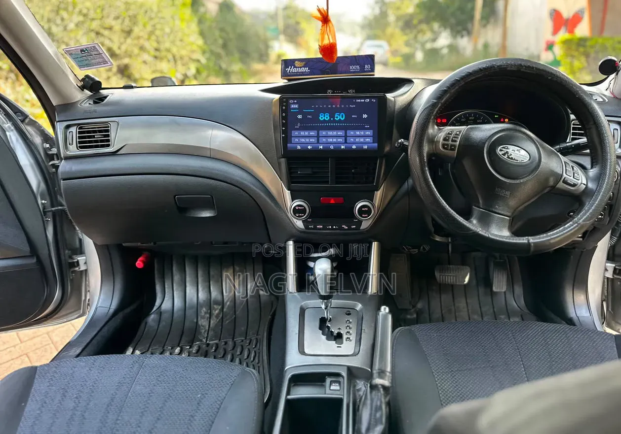 Subaru Forester 2011 Silver