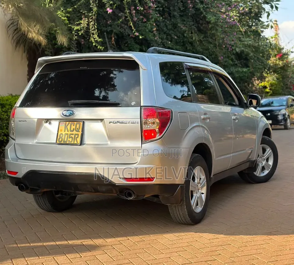 Subaru Forester 2011 Silver