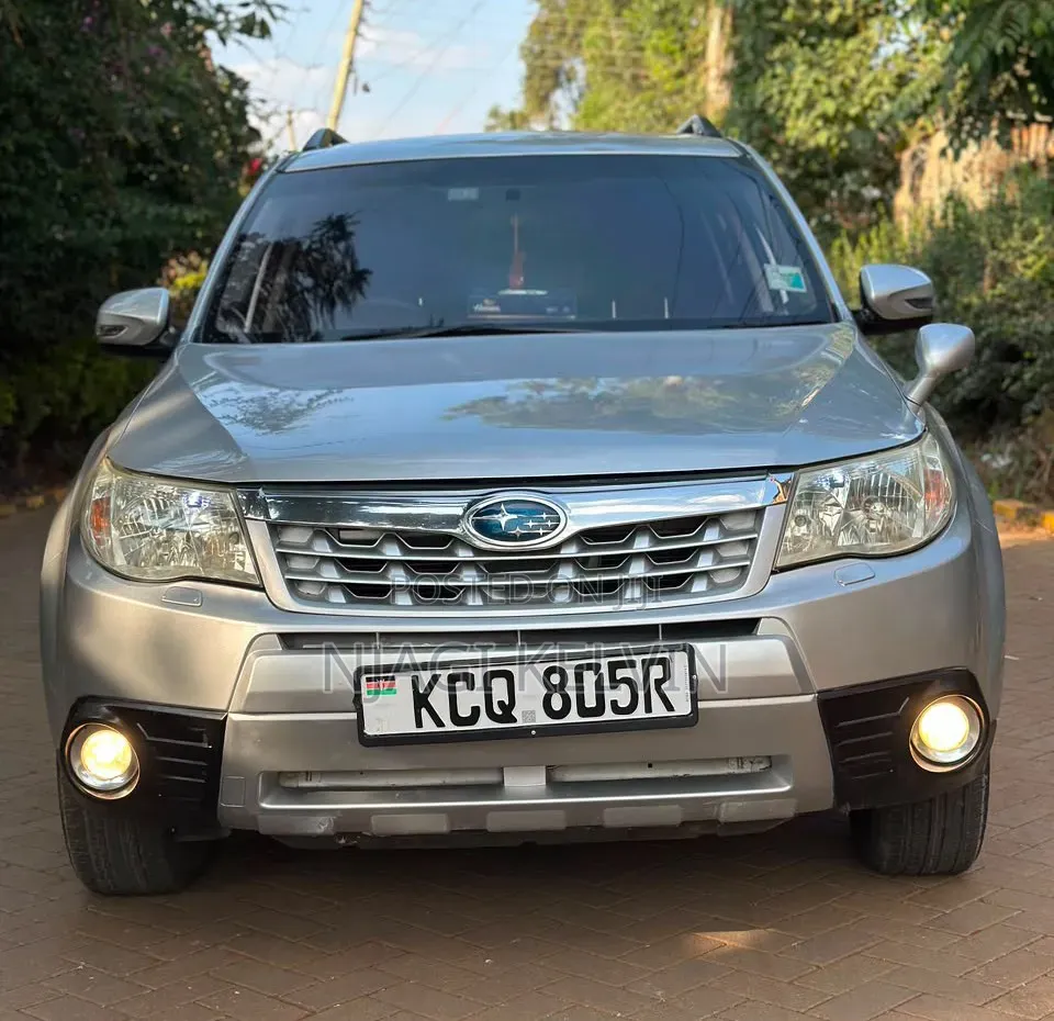 Subaru Forester 2011 Silver