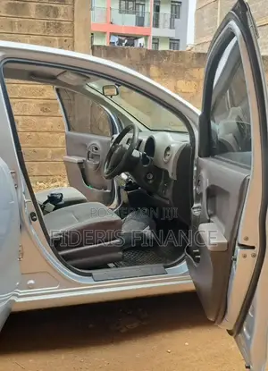 Toyota Passo 2015 Silver