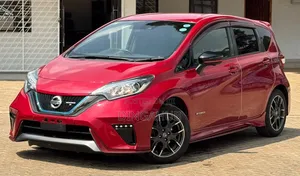 Nissan Note 1.2 Hybrid NISMO 2019 Red