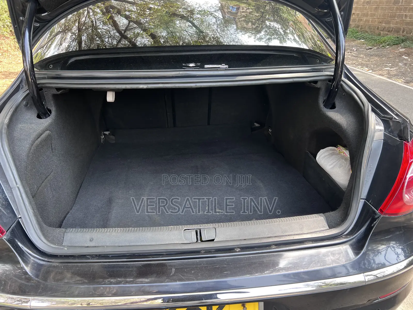 Volkswagen Passat 2.0 Sedan 2010 Black