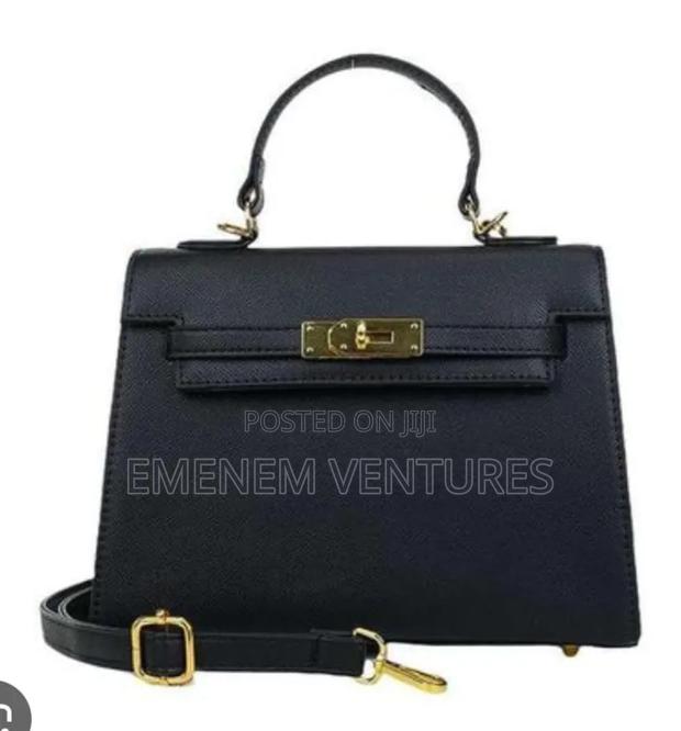 Ladies Medium Handbags