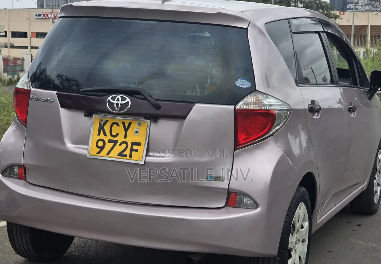 Toyota Ractis 1.3 FWD 2012 Pink