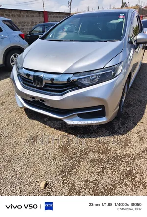 Honda Fit Shuttle 1.5 Hybrid 2WD 2020 Silver