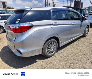 Honda Fit Shuttle 1.5 Hybrid 2WD 2020 Silver