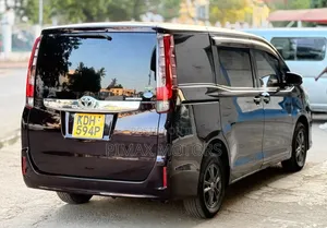 Toyota Noah 2015 Brown