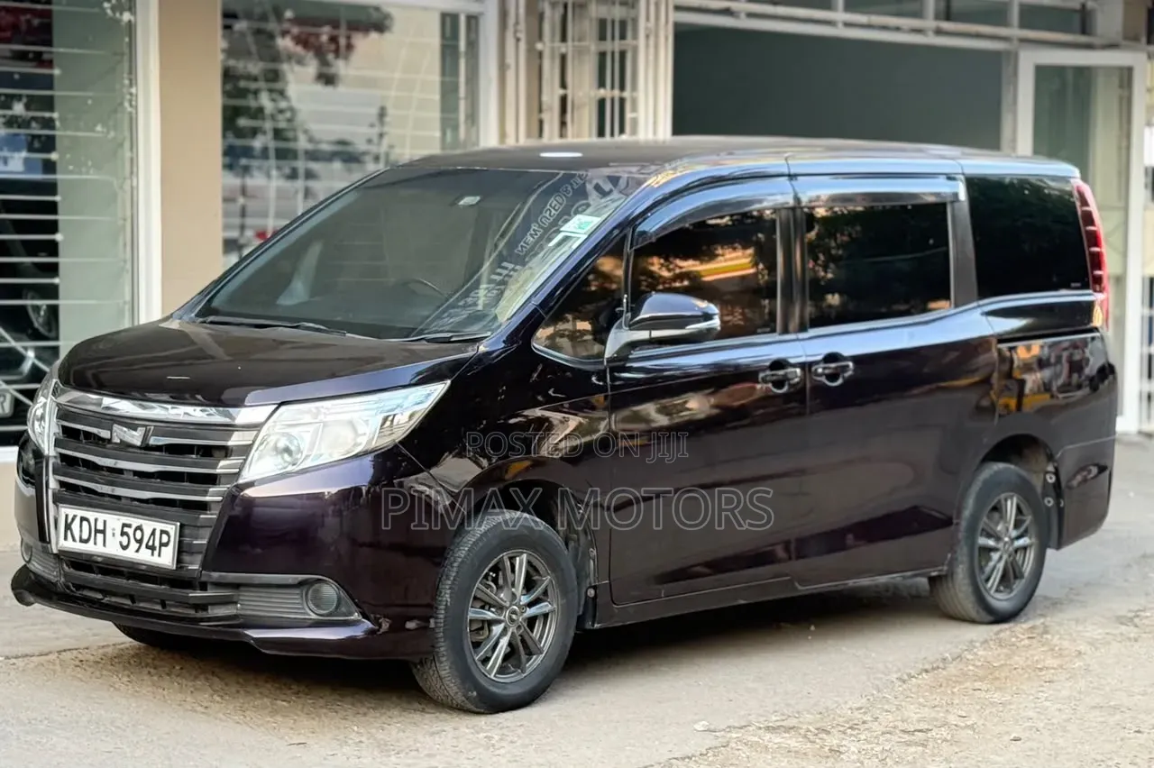 Toyota Noah 2015 Brown