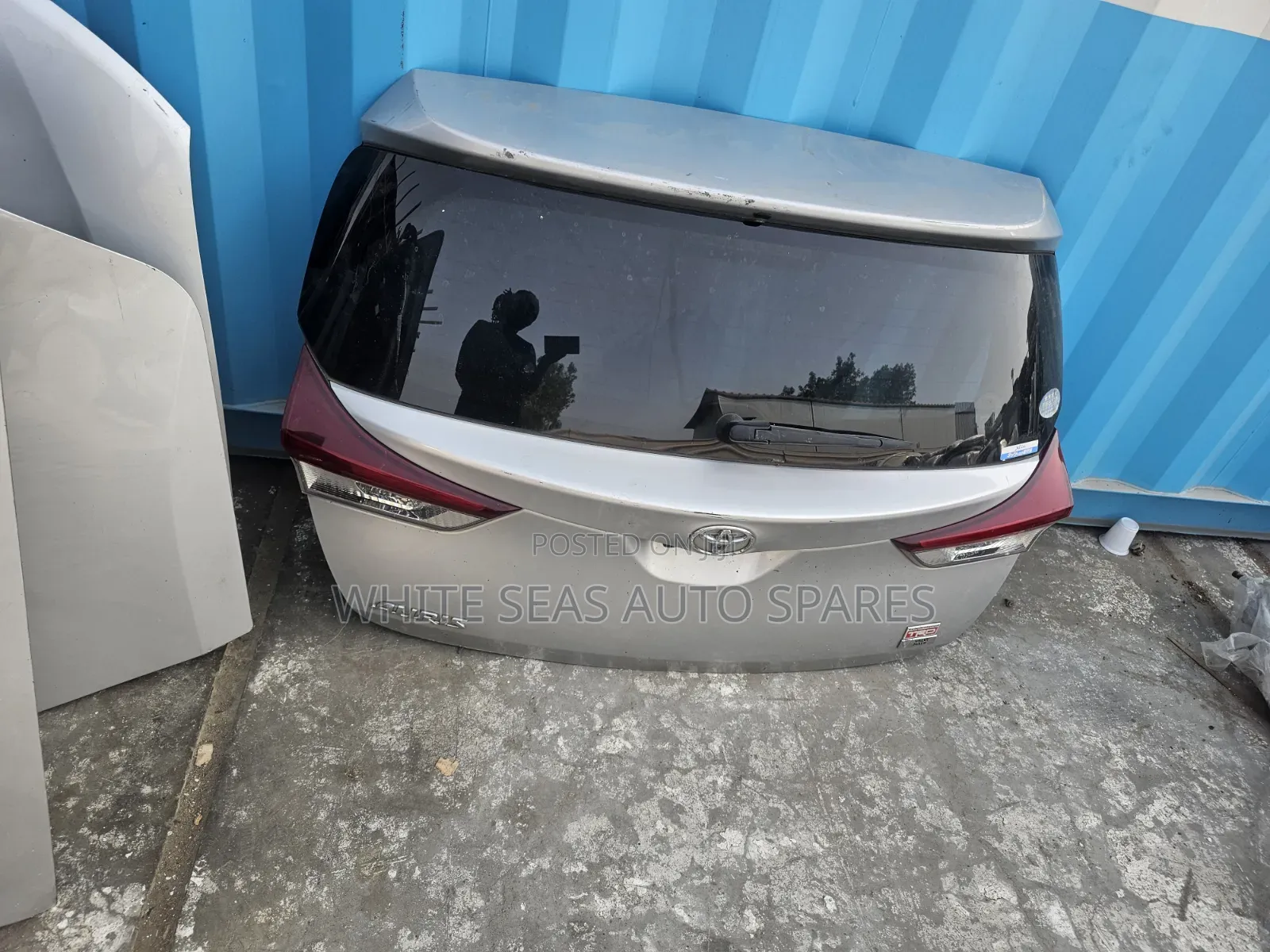 Auris 2015 Tailgate(boot)