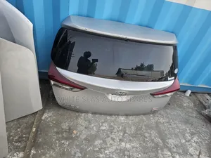 Auris 2015 Tailgate(boot)