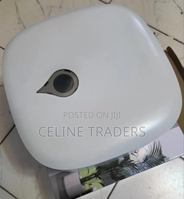 White Jumbo Tissue Holder - main view