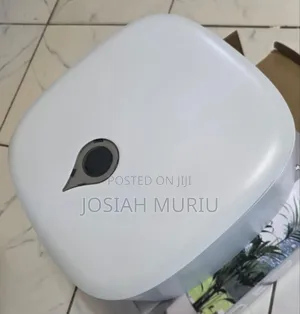 White Jumbo Tissue Holder