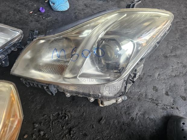 Crown 2012 Headlight