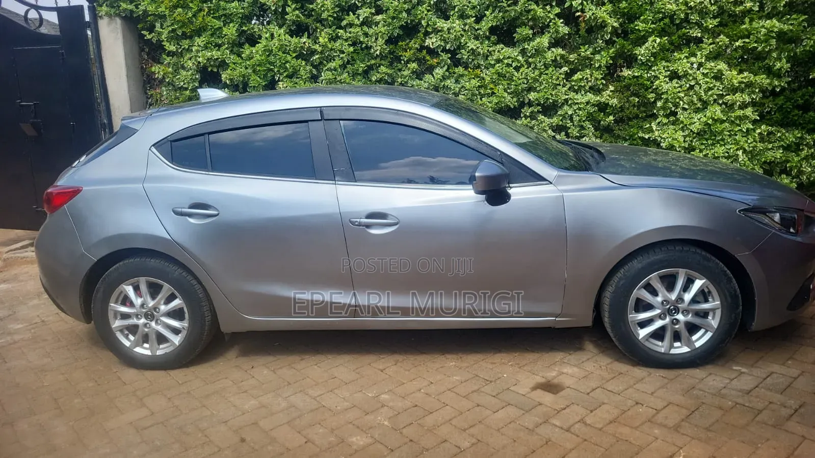Mazda Axela SV Premium 2014 Gray