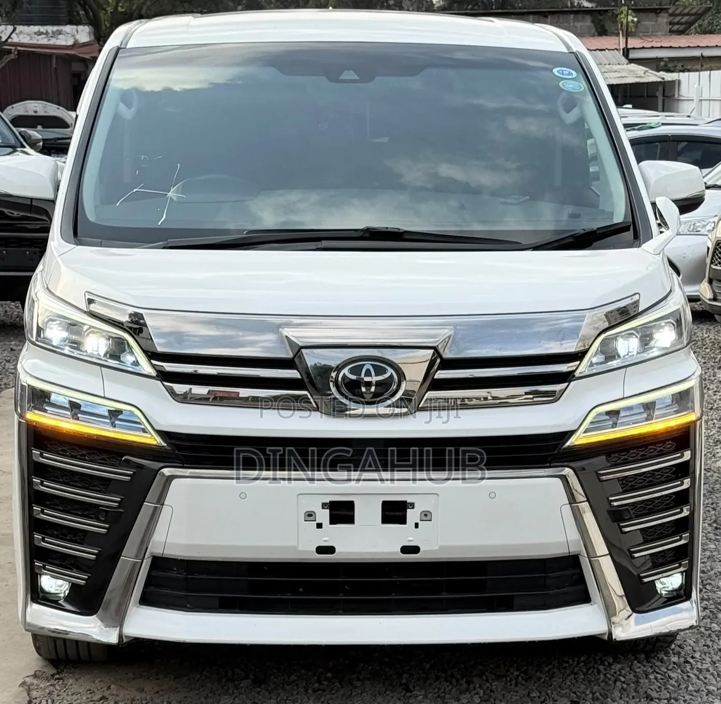 Toyota Vellfire 2019 White