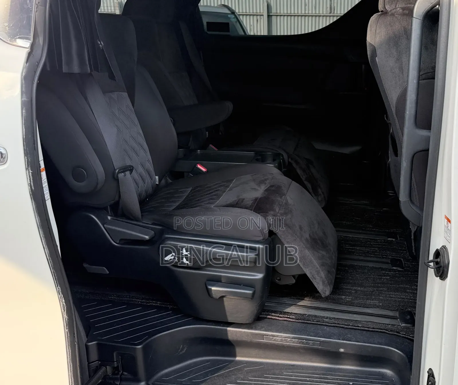 Toyota Vellfire 2019 White