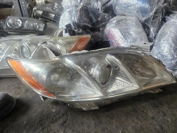 Camry 2008 Headlight - thumbnail 2