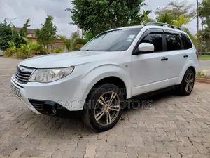Subaru Forester 2010 White