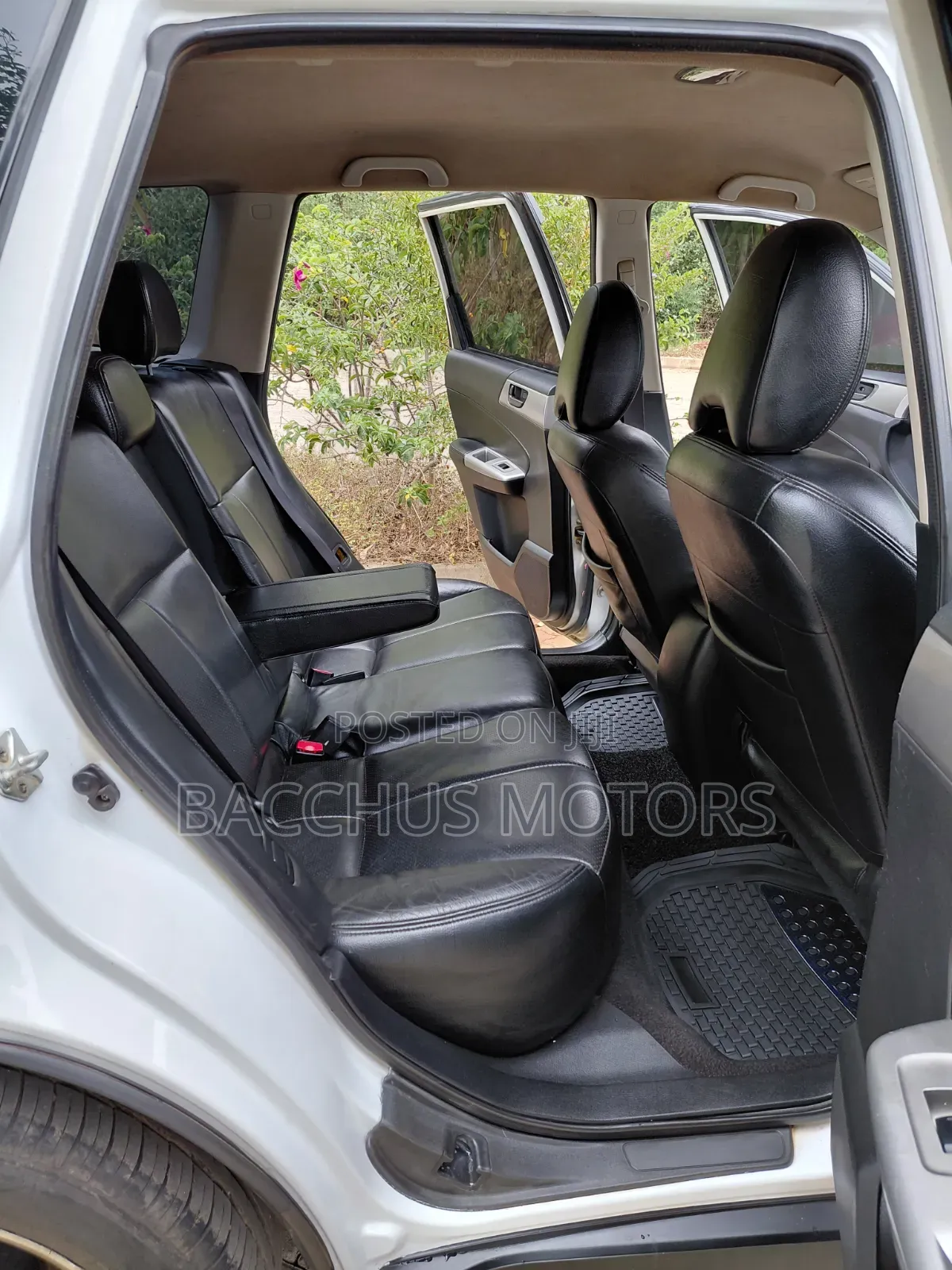 Subaru Forester 2010 White
