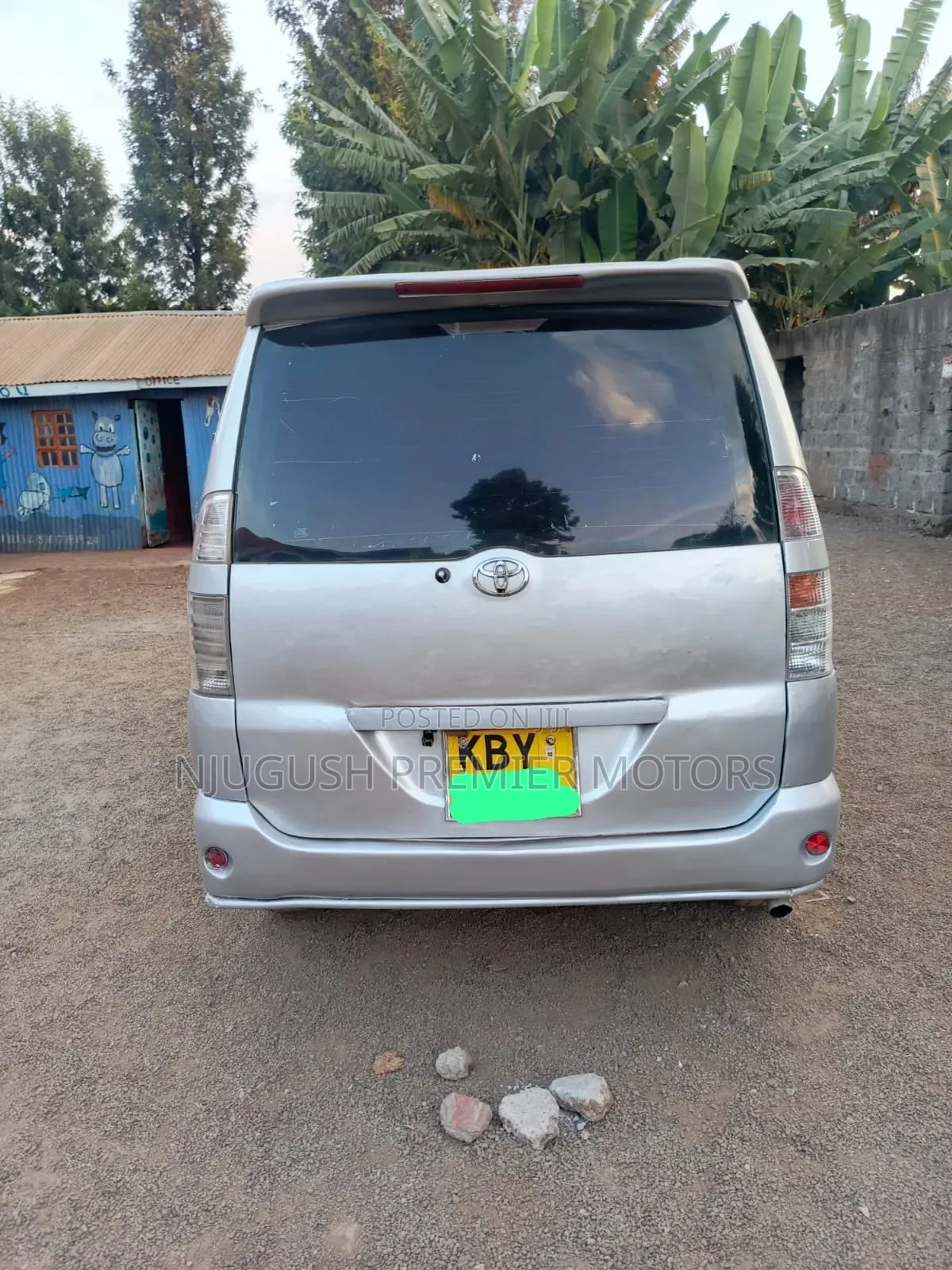 Toyota Noah 2005 Silver