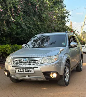 Subaru Forester 2011 Silver