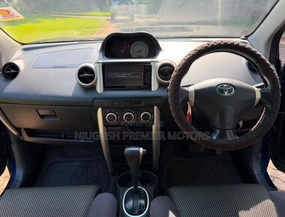 Toyota IST 2005 Blue