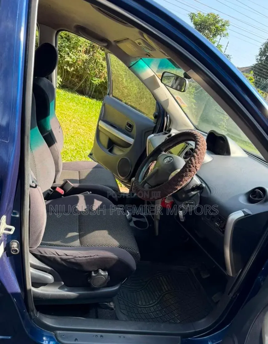 Toyota IST 2005 Blue