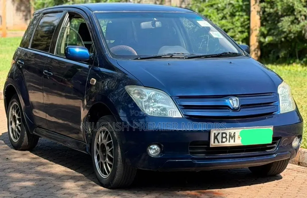 Toyota IST 2005 Blue