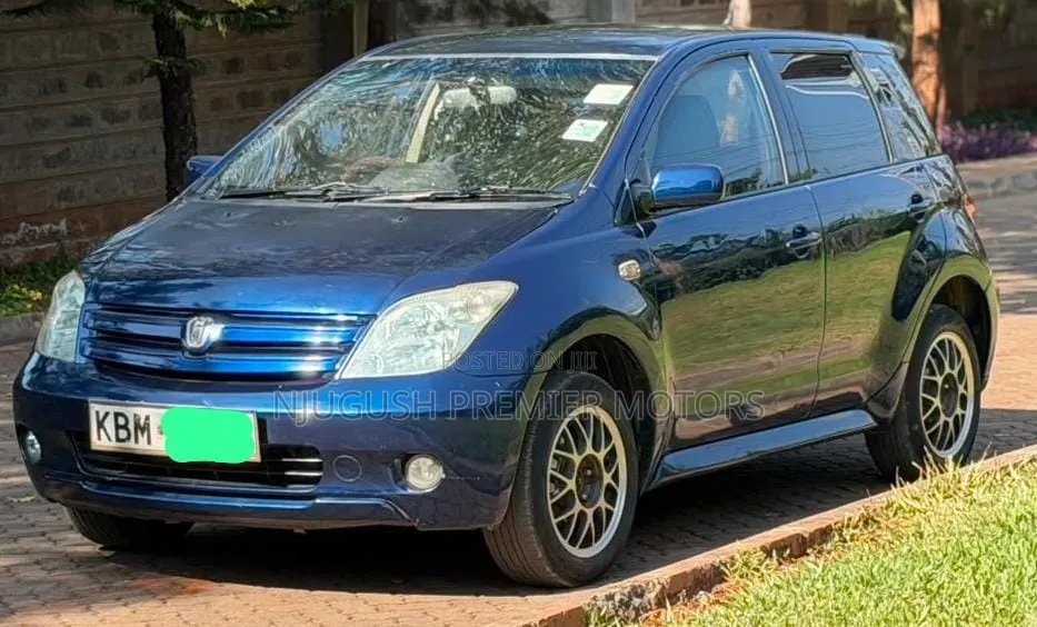Toyota IST 2005 Blue