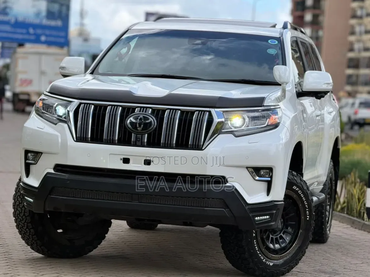 Toyota Land Cruiser Prado 2022 White