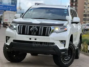 Toyota Land Cruiser Prado 2022 White