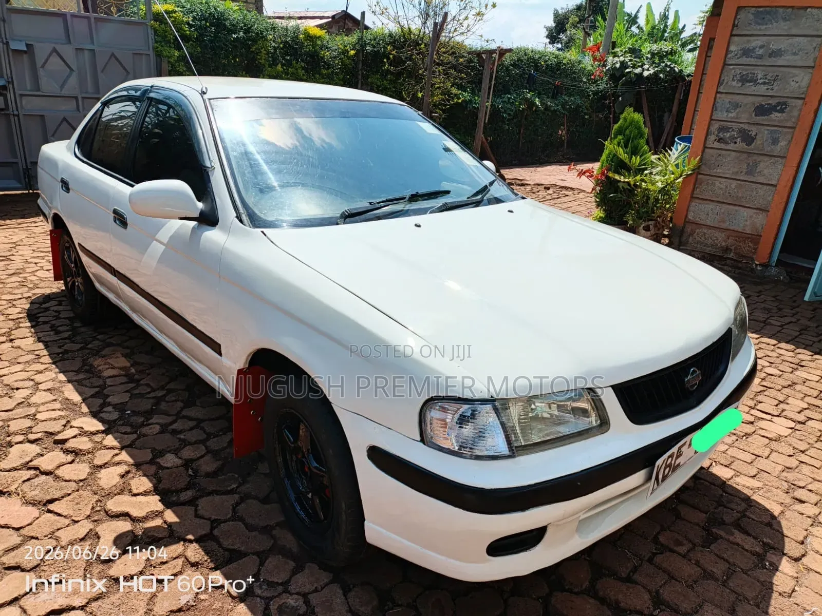 Nissan Sunny 2002 White
