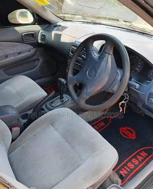 Nissan Sunny 2002 White