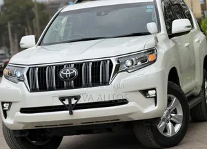 Toyota Land Cruiser Prado 2021 White